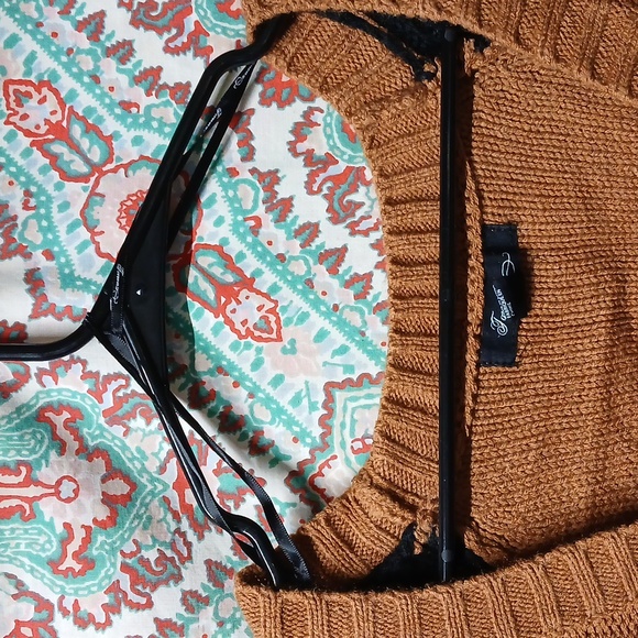 Forever 21 Button Up V-Neck Sweater Cardigan, Size M - Picture 5 of 12